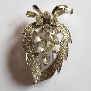 Vintage Jomaz fur clip pin brooch sparkly clear rhinestones silver leaf